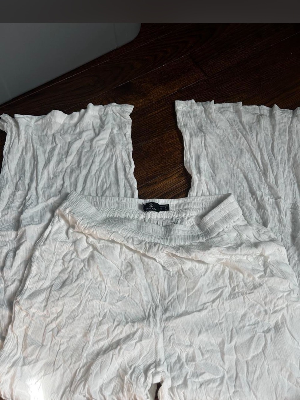 Volcom White Crinkled Tunic Pants